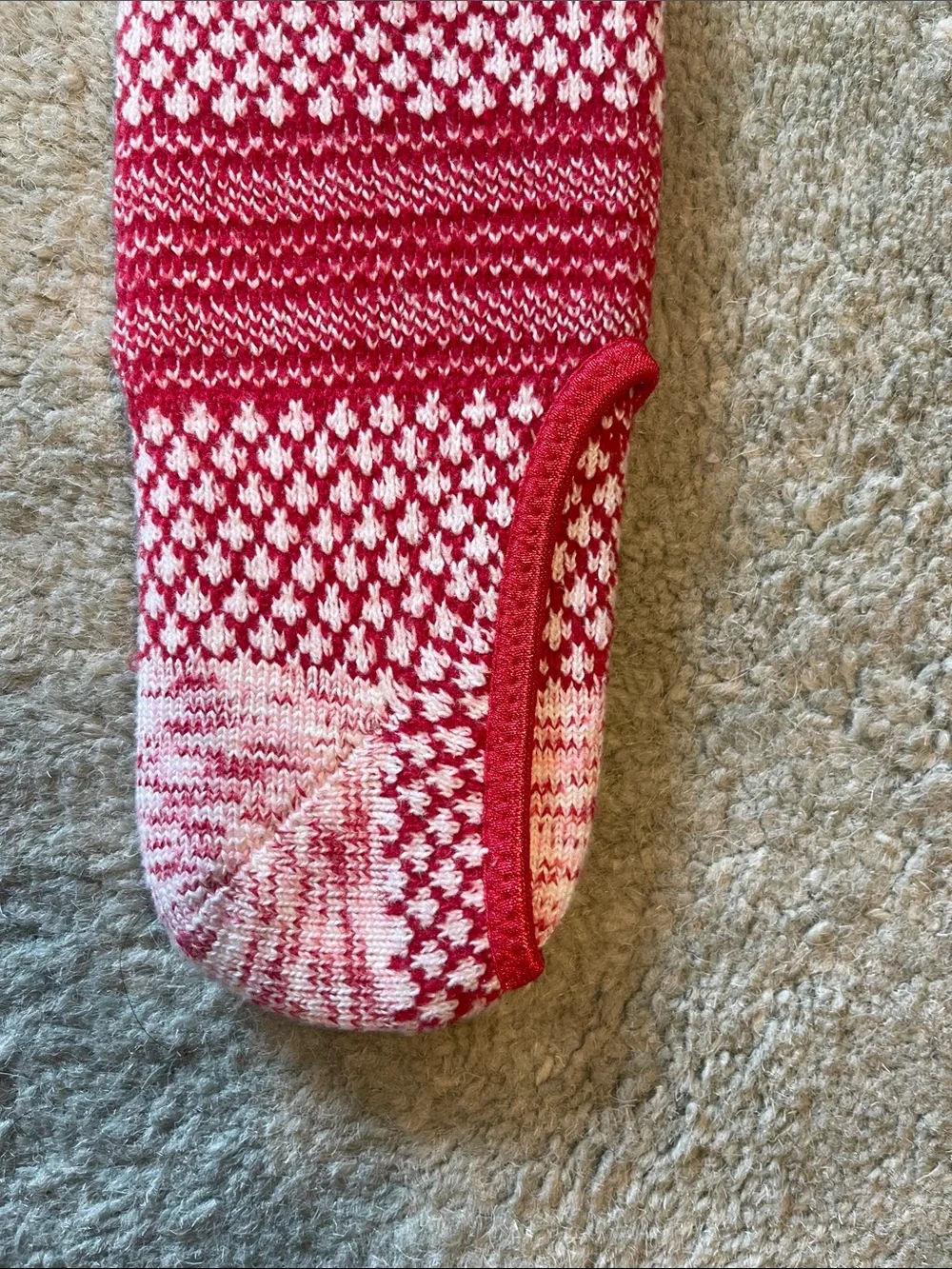 Women’s Red & White No-Show Socks